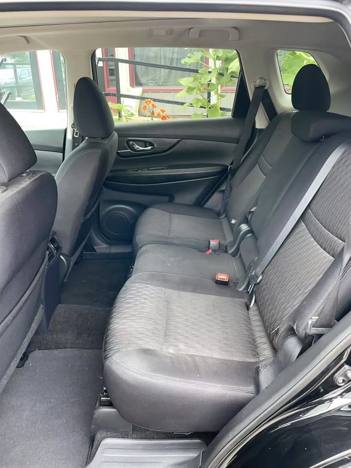 2017 Nissan Nissan SV AWD
