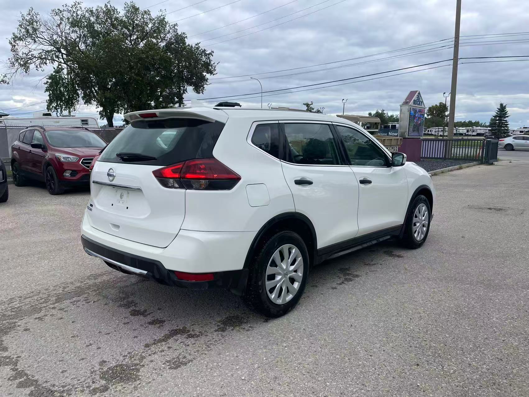 2018 Nissan Rogue S FWD