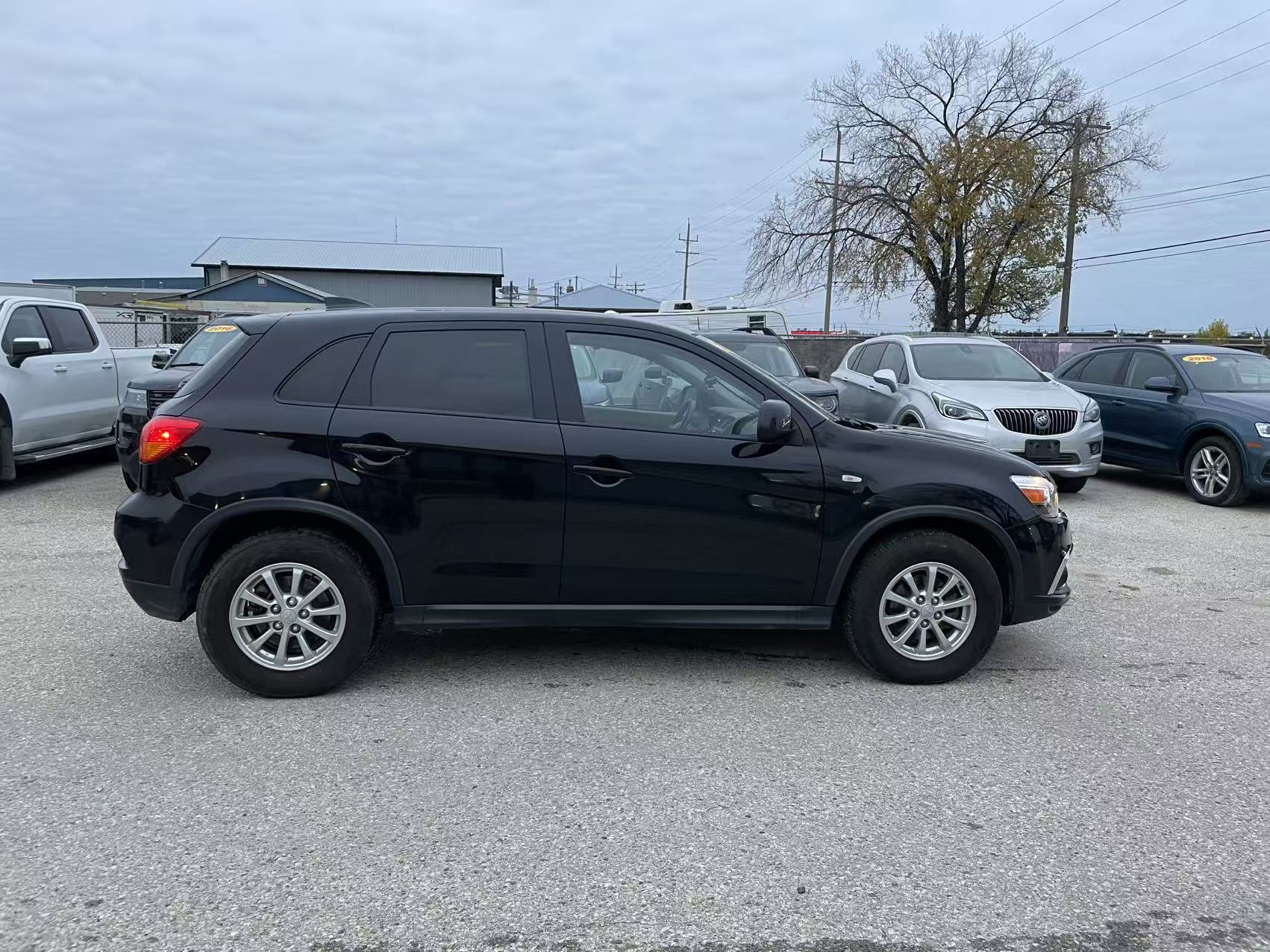 2018 Mitsubishi RVR SE