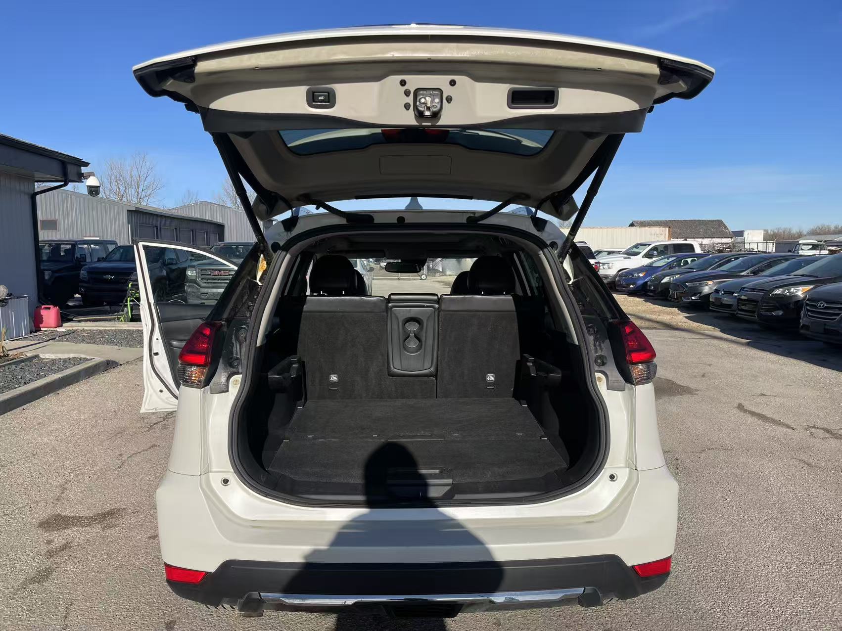 2017 Nissan Rogue SV