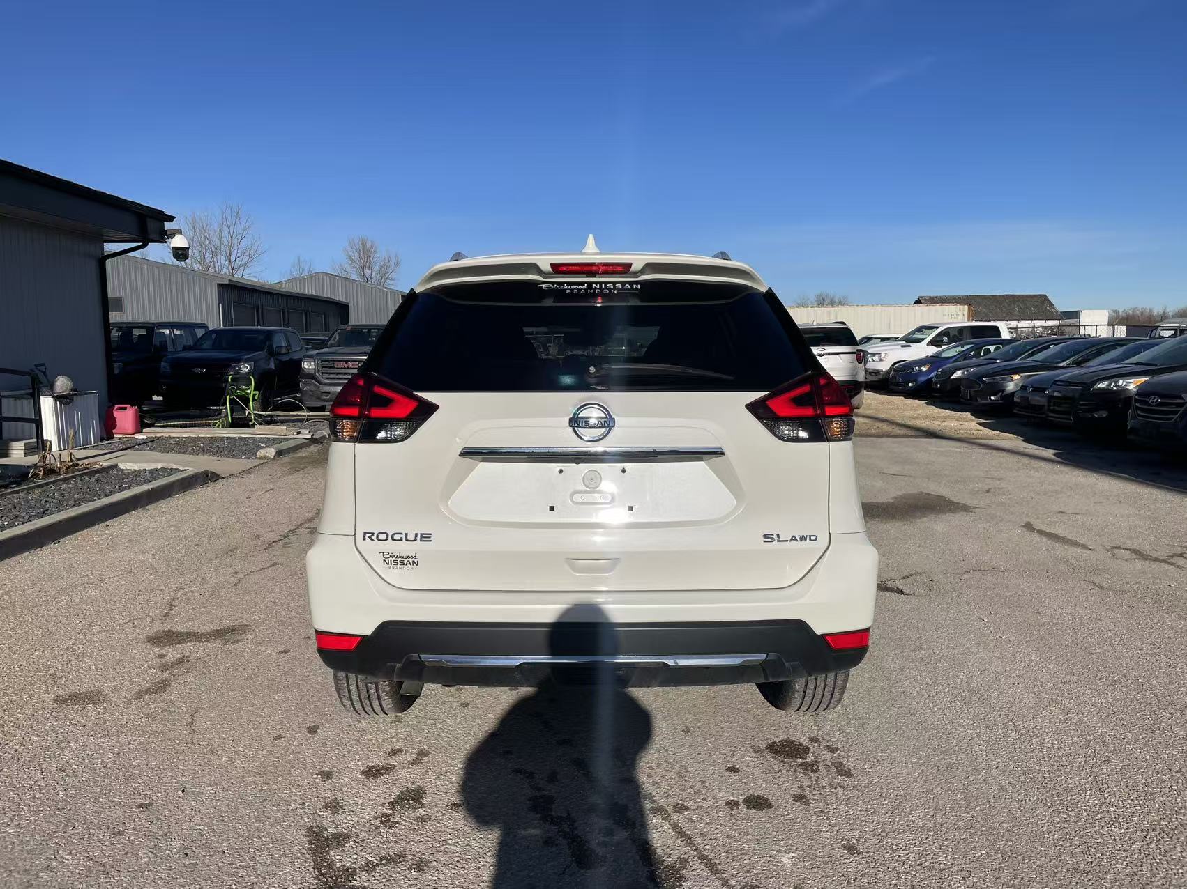 2017 Nissan Rogue SV