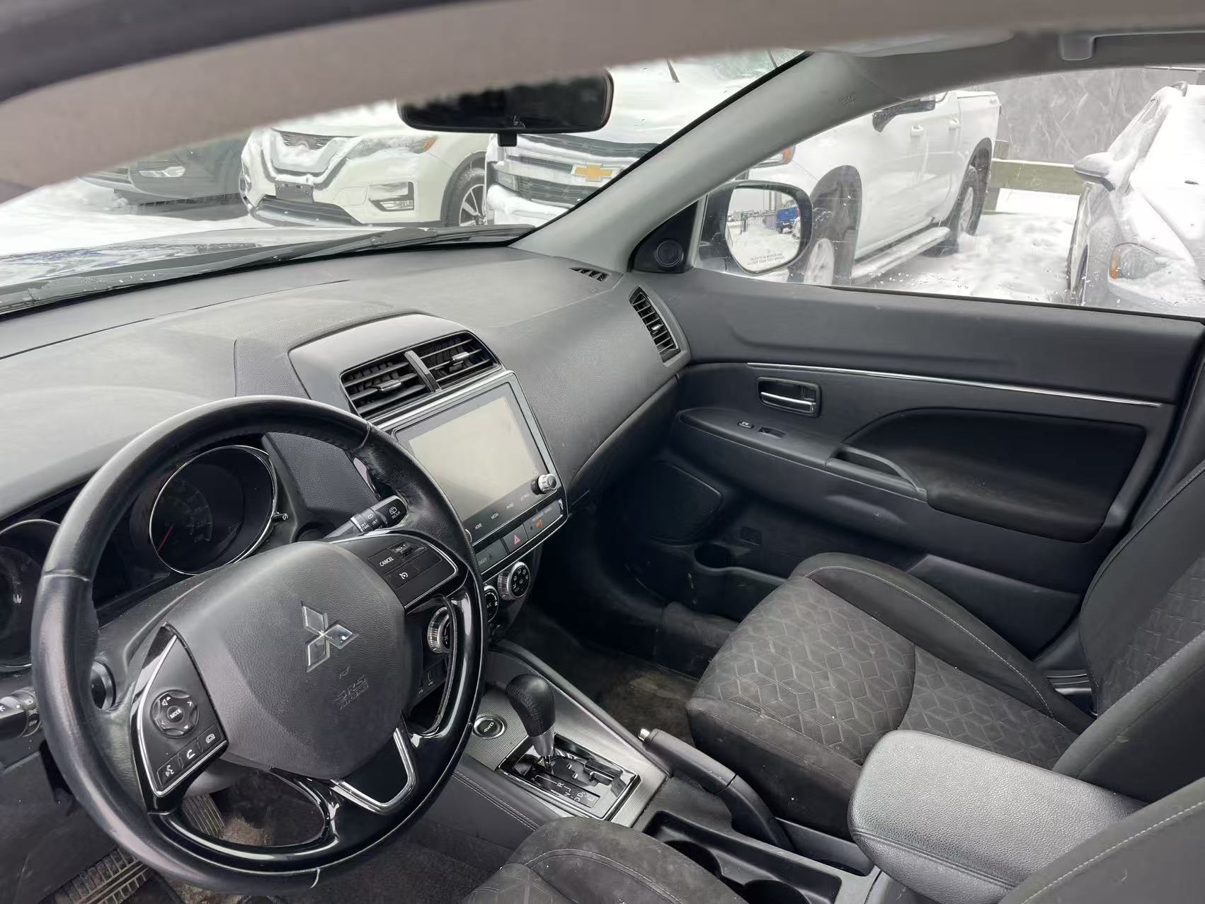 2021 Mitsubishi RVR SE