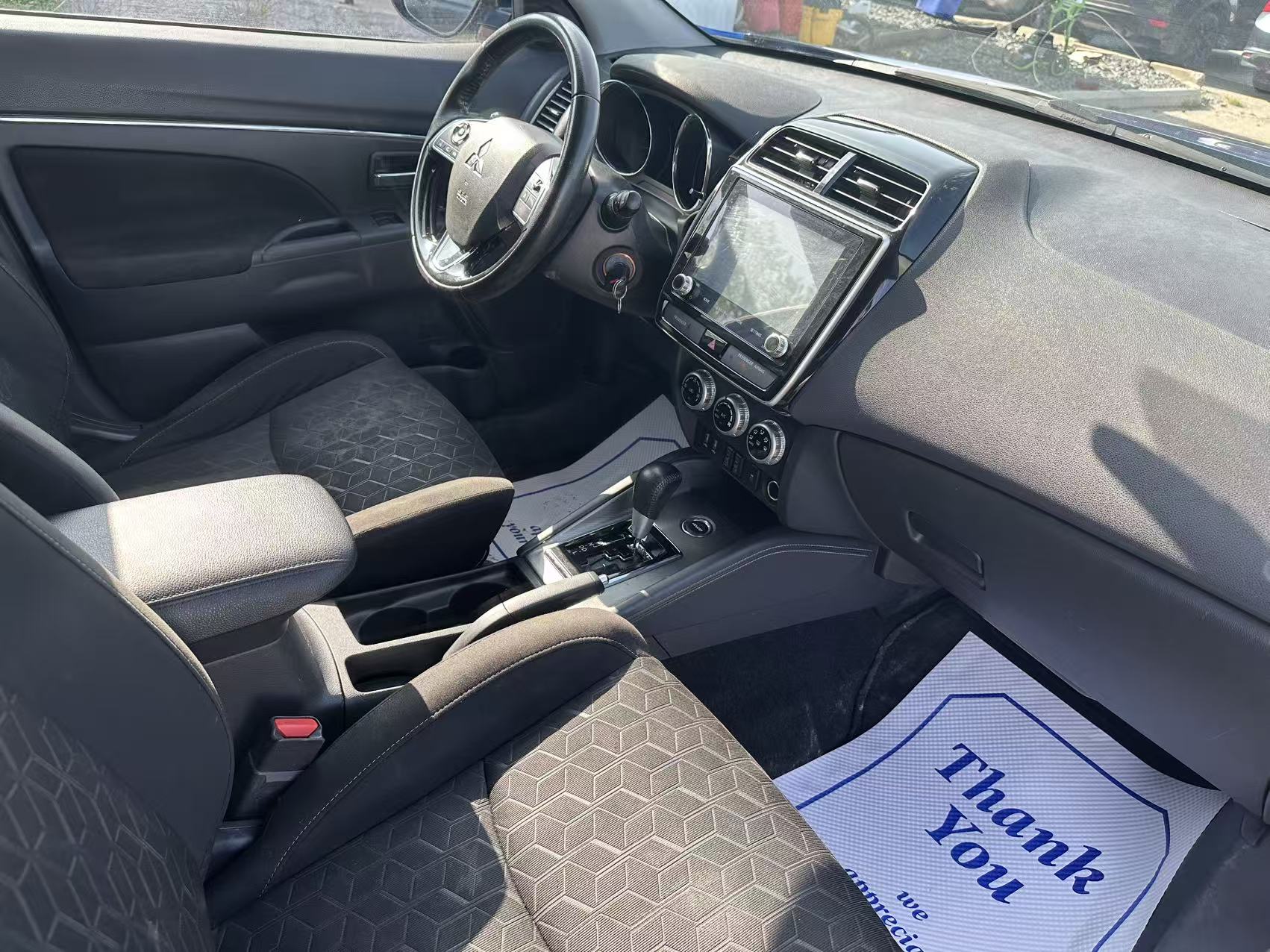 2020 Mitsubishi RVR SE